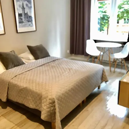 Old Town Bednarska Апартаменты